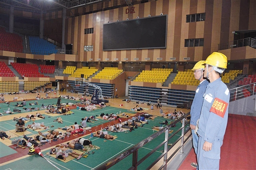 钦州市为什么外来人口少_人口普查(2)