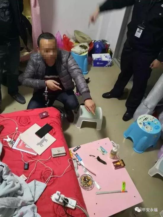 败坏风气!桂林这三男一女在一栋楼里干这荒唐