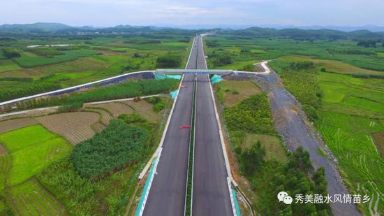 ▲K14+322双蒙铁路桥附近路段(资料图)
