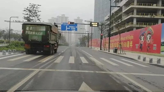 怎么举报车辆闯红灯行为 9ee9-a4e9f4aebb93da38e25b27139b881072.jpg