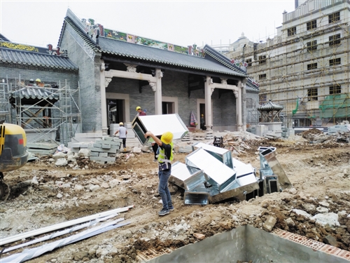 建设队伍争分夺秒施工。(南宁威宁集团供图)