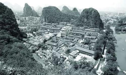摄影:韦毅刚