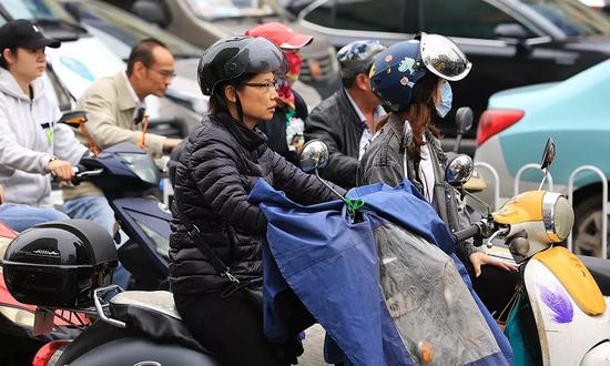 20190506095448DD3E65737A8BB351DE0FEDF467C2A49F.jpg 南宁立夏节气降雨送清凉(摄影:刘英轶)
