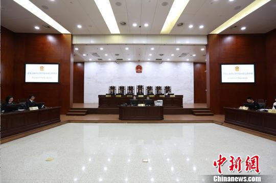 庭审现场。 杭州中院 摄