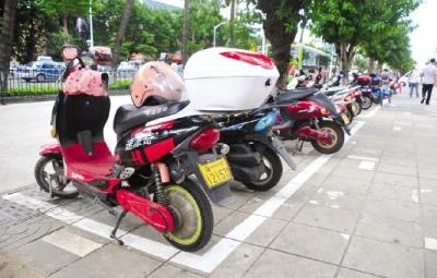 城管呼吁市民文明规范停车