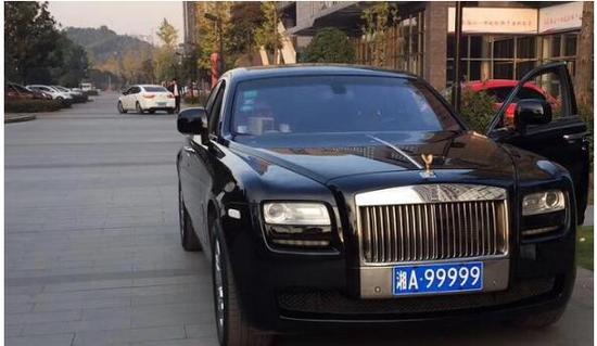 世界最贵手机号 2800万可买十辆兰博基尼