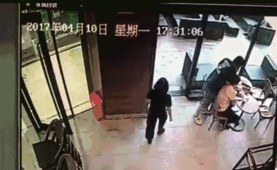 也希望大家不要轻易传播谣言和视频,引发社会恐慌,应该理性对待.