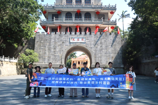  "Going to a Cross Mountain and Cross Sea Appointment" Media Talent Goes into the Anti smuggling Front Line of Pingxiang Friendship Pass