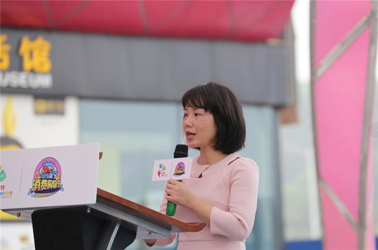 南宁市商务局副局长张丽致辞