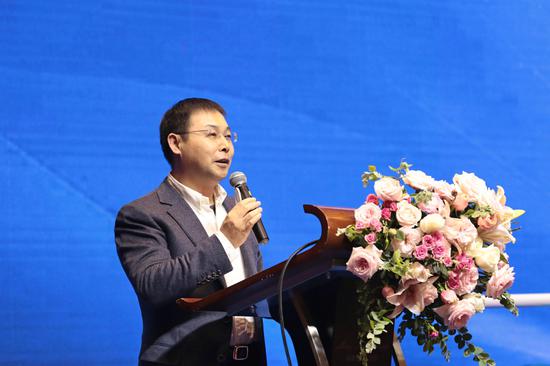 广西壮族自治区通信管理局 党组书记、局长 陈英 先生