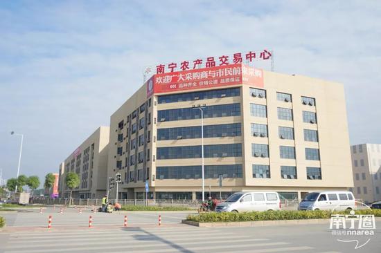 花灯、年货、美食！南宁东站农批 一站式让你配齐了