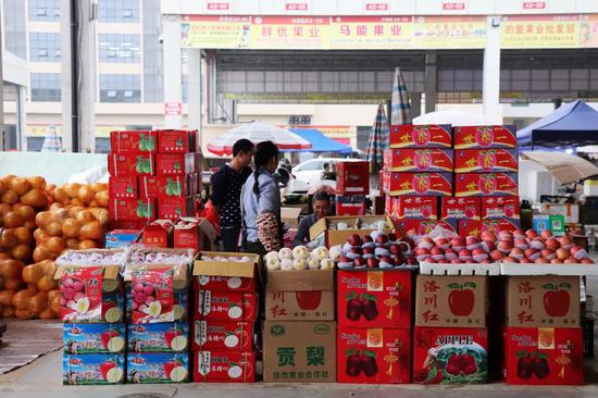 花灯、年货、美食！南宁东站农批 一站式让你配齐了