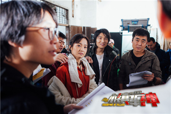 电影《小镇车神之五菱漂移》爆笑狂飙 展现众