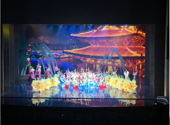 图为 演出现场(黄耀林/摄)