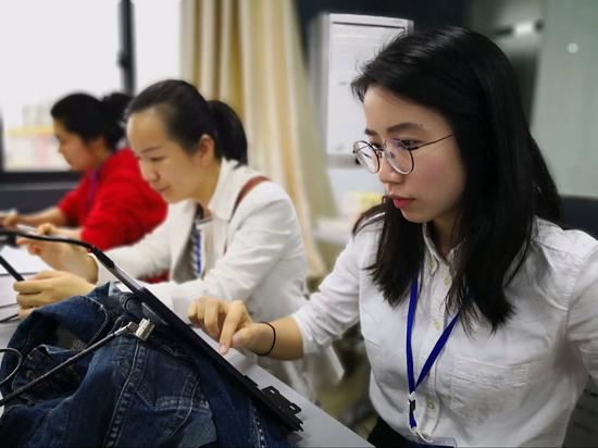 大众评审环节 图:广西物资学校