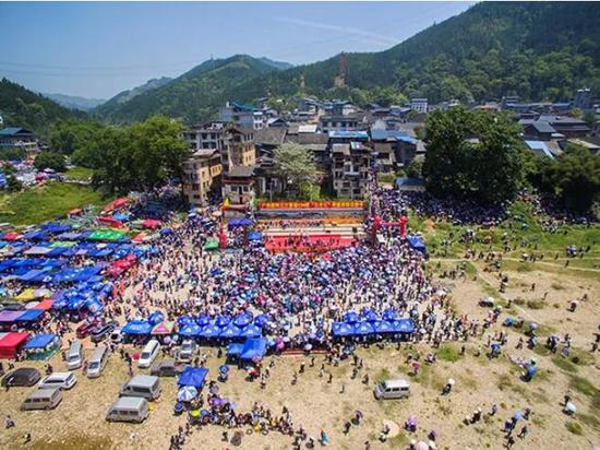2019年三江侗族自治县富禄花炮节会场
三江侗族自治县非物质文化遗产保护与发展中心/摄