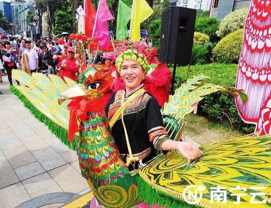 宾阳甘棠彩凤闹春