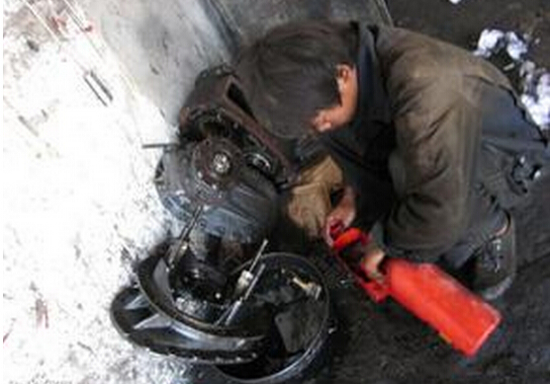 万能小哥 创建技能蓝领师傅的春天