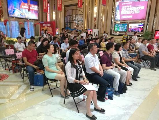 国庆狂欢南宁西乡塘打造购物圣天堂