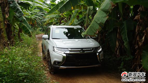 不到17万实用SUV 三菱欧蓝德荣耀版_新浪广西