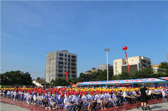 博白县电商大集人气爆棚 客家土特产受追捧