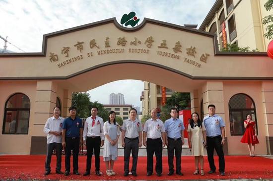 南宁万达茂兑现承诺,为五象新区献上第一所重点小学!