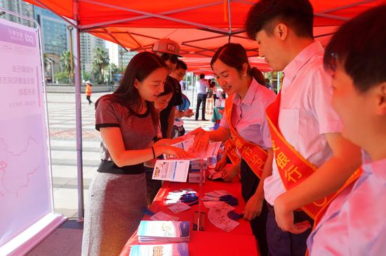 浦发银行南宁分行积极开展电子智能服务推广宣