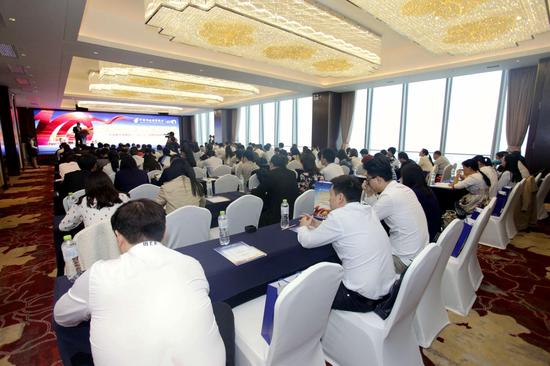 邮储银行广西区分行成功举办债券投融资论坛