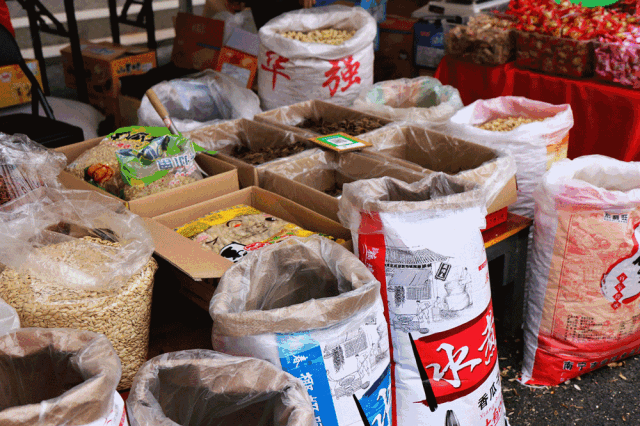 花灯、年货、美食！南宁东站农批 一站式让你配齐了