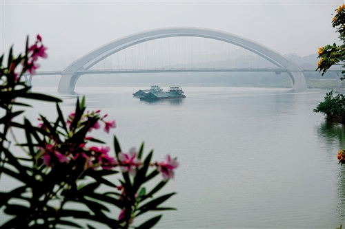 �߽�����67��������ˮλ ��ˮ��ӯ�����(ͼ)