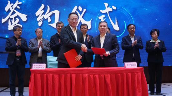 贺州市人民政府与中国创新设计产业战略联盟签订战略合作协议