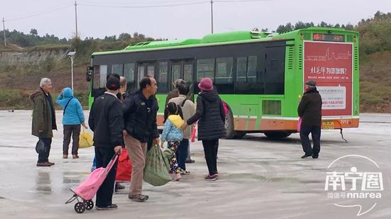 花灯、年货、美食！南宁东站农批 一站式让你配齐了