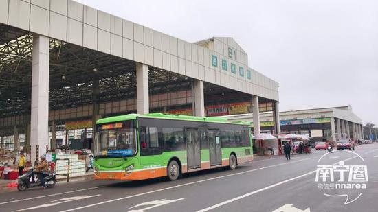 花灯、年货、美食！南宁东站农批 一站式让你配齐了