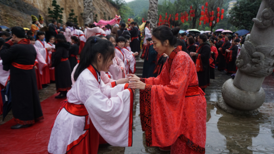 图为活动现场(黄耀林/摄)