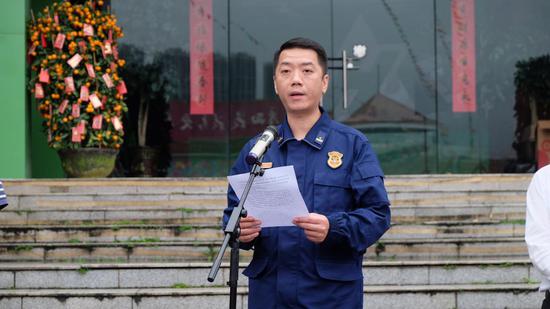 兴宁消防大队大队长廖志高讲话
