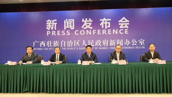 发布会现场 蒙艳芳/摄