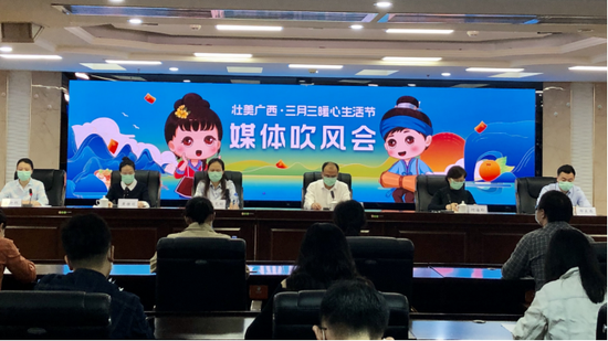 图为 活动现场(黄耀林/摄)