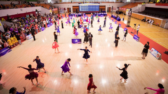 2023年中国·桂林体育舞蹈公开赛暨桂林市第十九届国际标准舞锦标赛热烈开幕！