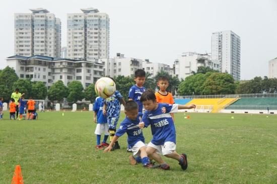 2018年全国青少年冬令营足球邀请赛2月6日在