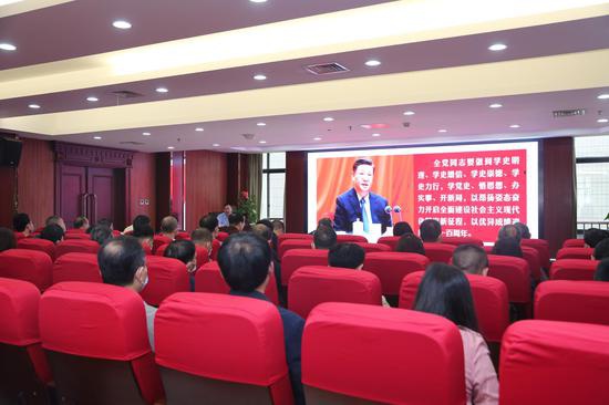 张忠友教授讲授中国共产党百年奋斗历程