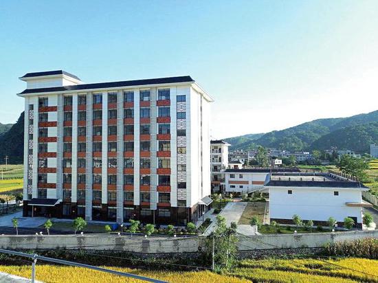 已建成的马山县白山养老服务中心将让更多老人安享晚年