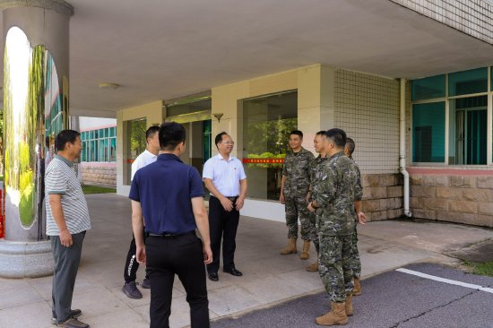 双方畅叙鱼水情深 共话军地发展