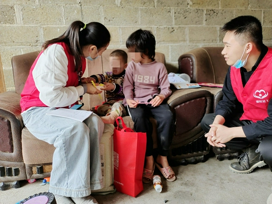 图:南宁福彩公益金资助的宾阳县农村留守儿童关爱服务项目