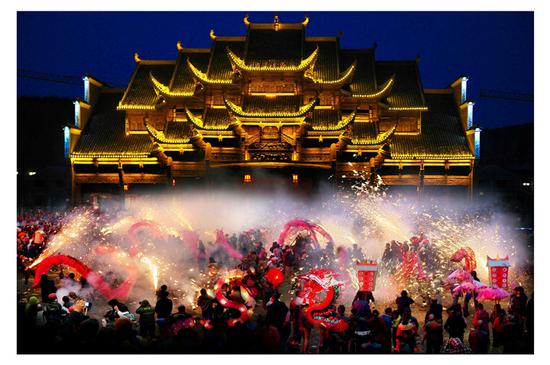 贵阳:灯会庙会热闹纷呈
