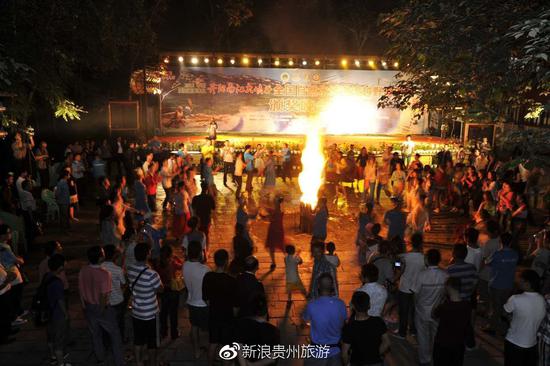 南江大峡谷篝火晚会