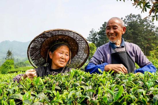 幸福老俩口(林明 摄)