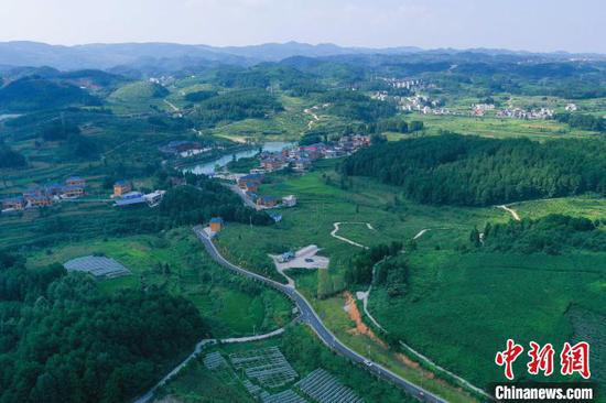 图为凉庭寨。 付加娣 摄