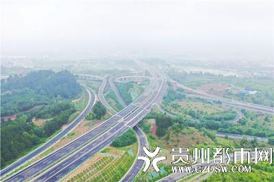 都安高速。