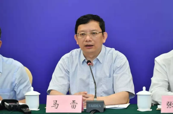 贵州省投资促进局局长马雷回答记者问