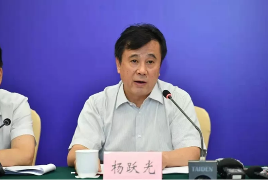 贵州省住房城乡建设厅副厅长杨跃光回答记者问